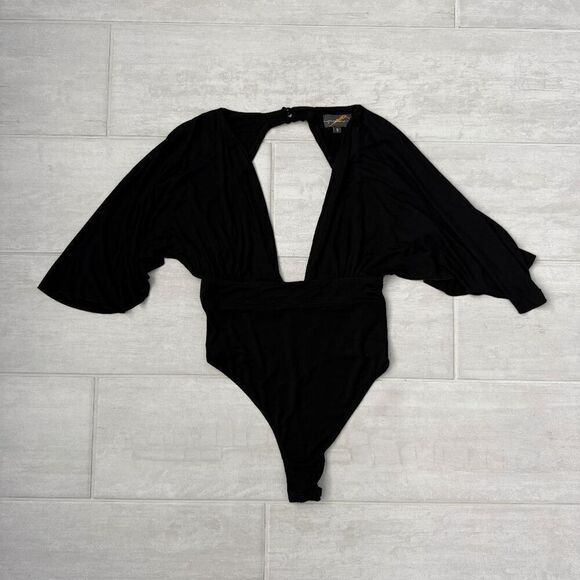 Jane Plus One Bodysuit Deep Plunge Open Back Bat Wings Black Top Button Closure - Picture 1 of 8